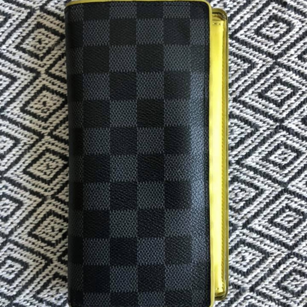 Louis Vuitton Brazza Wallet